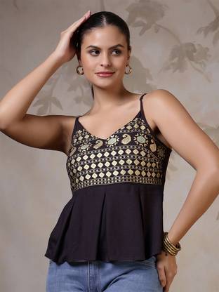 Nayo Women Printed Straight Kurta