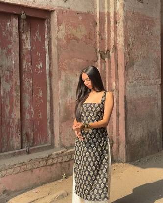 SHIRSHA Women Printed Straight Kurta