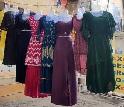 Shree Shree traders Mannequin Display Case