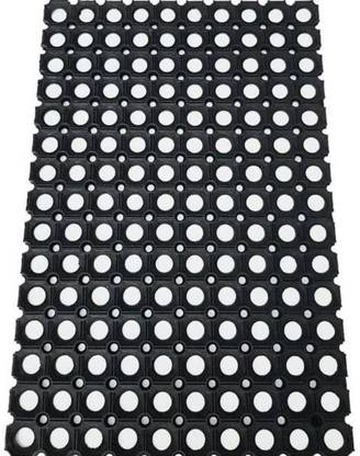FLEXIBLE RUBBER HOLLOW MAT BD Rubber Door Mat