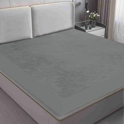 Mattress Protector Fitted Queen Size Breathable, Stretchable, Waterproof Mattress Cover