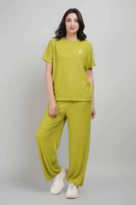 Lugo Women Solid Green Night Suit Set