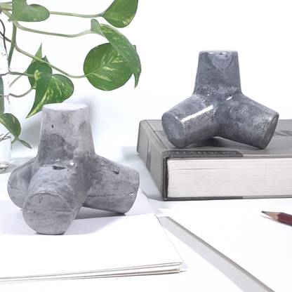 gwoss hand cast concrete Paper Weights  with glossy sealer