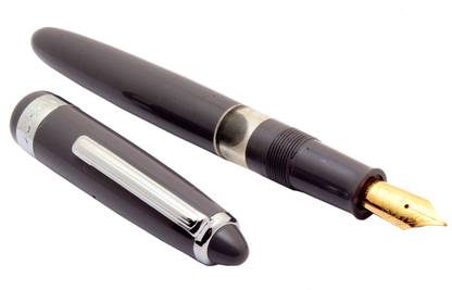 Ledos Wality 69P Piston Mechanism Grey Color Body Fine Nib Fountain Pen