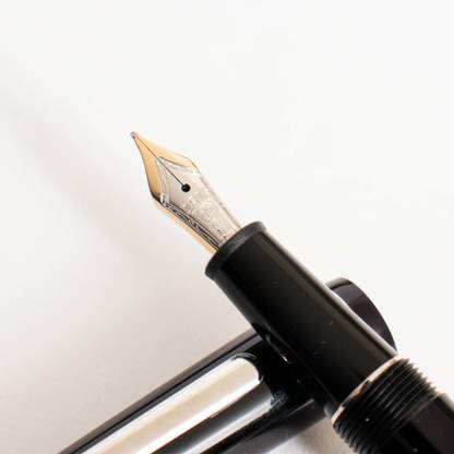 Montblanc Montblanc Meisterstück 145 Classique Platinum Coated Fountain Pen Fountain Pen