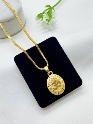 Wynona Om Chain Pendnet Gold-plated Brass Pendant Set