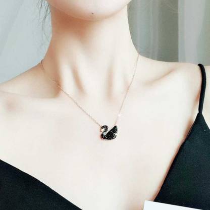 VR Fashion HUB American Black Diamond Rose Gold Swan Pendant For Women Gold-plated Alloy Pendant