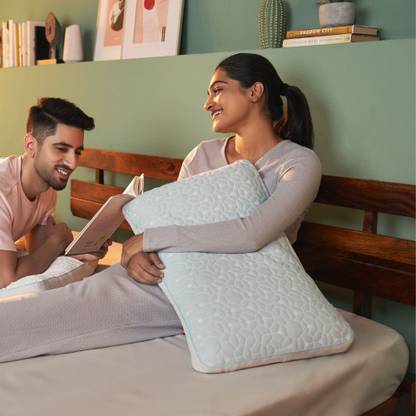 duroflex Twin Embrace Memory Foam Solid Sleeping Pillow Pack of 1