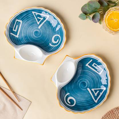 Nestasia White and Blue Set of 2 Nitori Ceramic Shell-Shaped Symbols Plate with Section Chip & Dip Tray