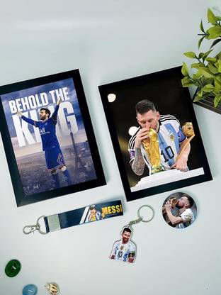 Lionel Messi World Cup 2022 Winner Special Giftbox For Leo Messi Fans INCLUDES: TWO 5X7 inches FRAMES, ONE KEYCHAIN, ONE GOAT TAG, ONE BADGE Paper Print