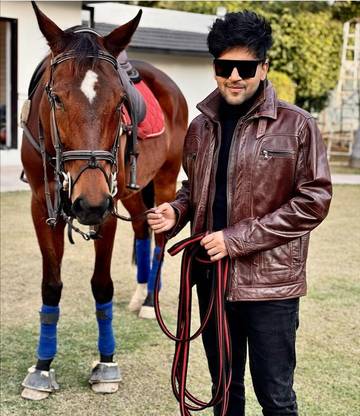 Guru randhawa poster Multicolor Photo Paper Print Poster Photographic Paper