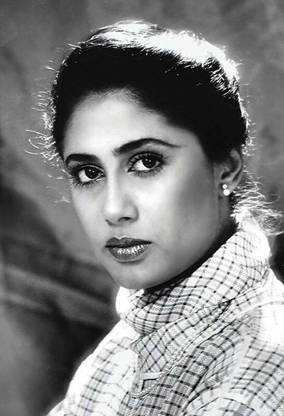 Poster Bollywood Vitran Actress Smita Patil Wall Poster sl-7958 (Wall Poster, 13x19 Inches, Matte Paper, Multicolor) Fine Art Print