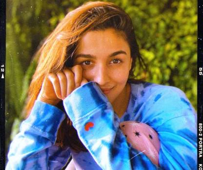 Alia bhatt Poster Multicolor Photo Paper Print Poster Photographic Paper 18 inch X 12 inch, Rolled Photographic Paper