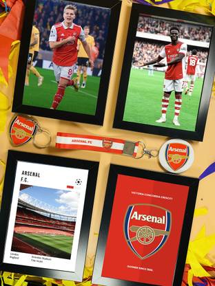 Arsenal Football Special Giftbox for Gooners Includes: Four 5X7 inches Frames, ONE Keychain, ONE TAG, ONE Badge Paper Print