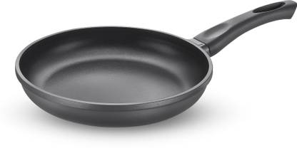 Prestige Omega Die Cast Plus Fry Pan 20 cm diameter 1.1 L capacity