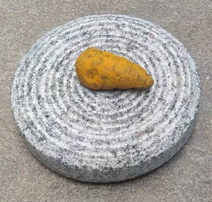 CHILLATAI Traditional Turmeric Rubbing / Grinding Stone With Free 2 Turmeric Root