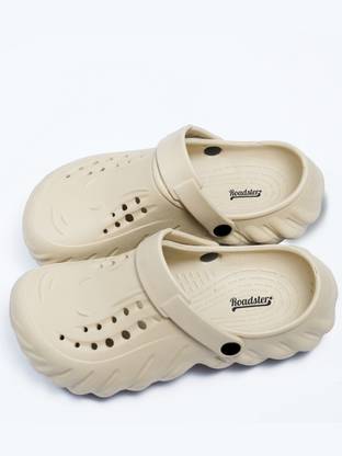Roadster Men Clogs