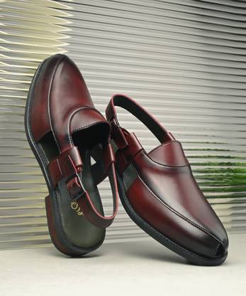 House of Pataudi Men Sandals