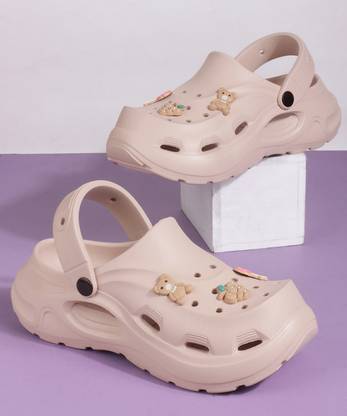 Roadster Women Clogs