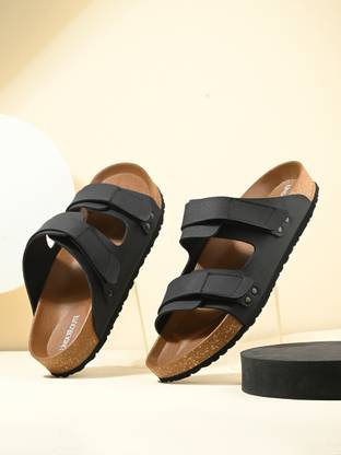 UNDERROUTE Men Sandals