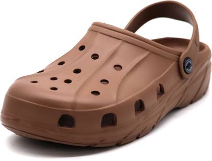 RED TAPE Men Clogs