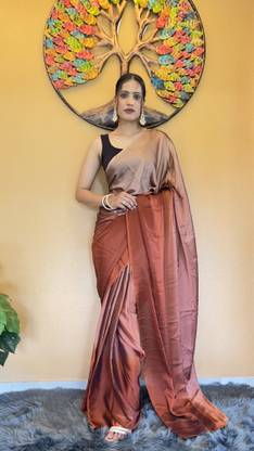 Upalksh Self Design, Woven, Printed, Floral Print, Striped Bollywood Nylon, Silk Blend Saree