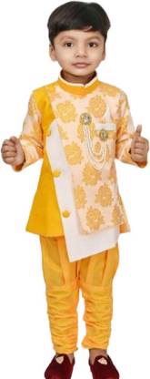 tarishiiiiiiii Embroidered Sherwani