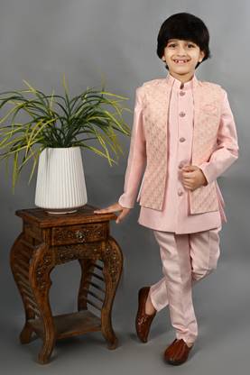 AHHAAAA Embroidered Sherwani