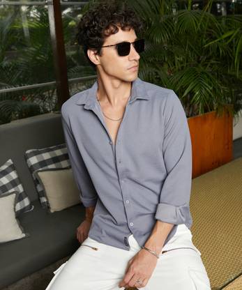 CAMPUS SUTRA Men Solid Casual Grey Shirt