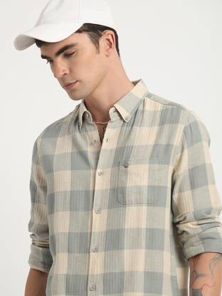 Men Slim Fit Checkered Button Down Collar Casual Shirt