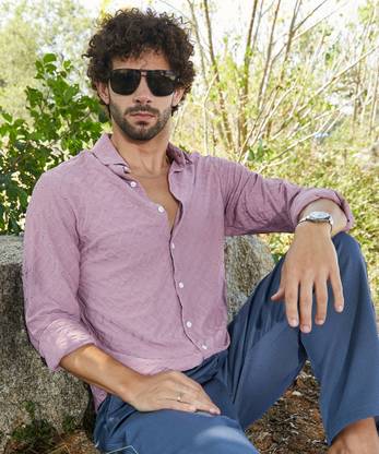 CAMPUS SUTRA Men Solid Casual Pink Shirt