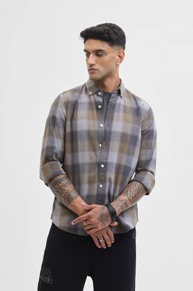 Snitch Men Checkered Casual Brown Shirt