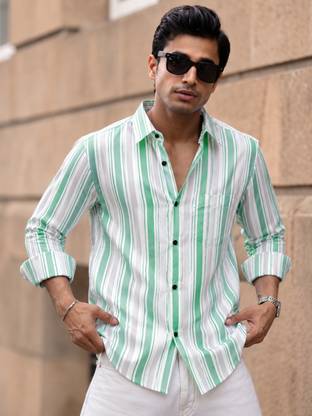 Men Regular Fit Striped Spread Collar Casual Shirt