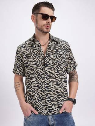 Glitchez Men Printed Casual Black Shirt