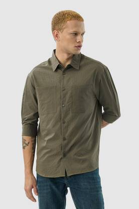 Snitch Men Solid Casual Green Shirt
