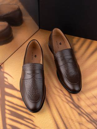 INVICTUS Formal shoes Slip On For Men