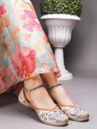 Shoe Lab Jutis For Women