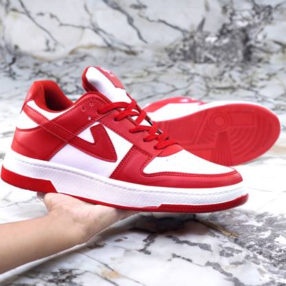 ROASTER Light weight classy sneakers shoes for men Sneakers For Men