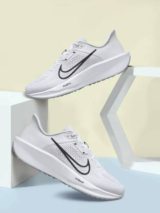 NIKE QUEST 6 Running Shoes For Men