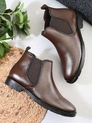 Roadster Men brown solid synthetic leather round toe slip on high top regular chelsea bo Boots For Men