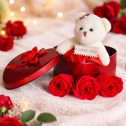 FIRSTLIKE Showpiece Gift Set