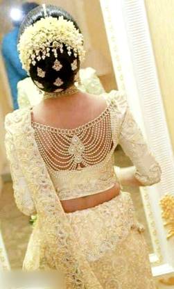 BB 001 WHT ** Brooch