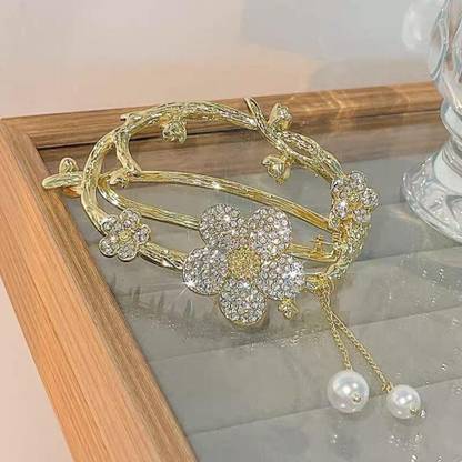 GLITZ & GLAMOUR floral banana clip Hair Claw