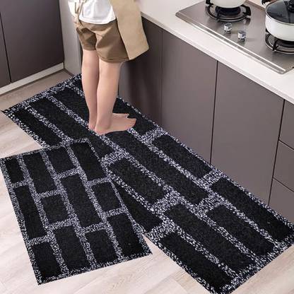 ROUSN Black Cotton Runner