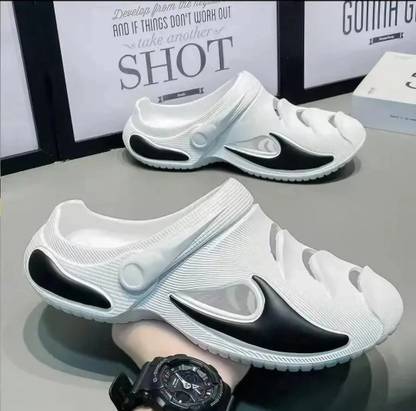 KNIEVL Men White Clogs