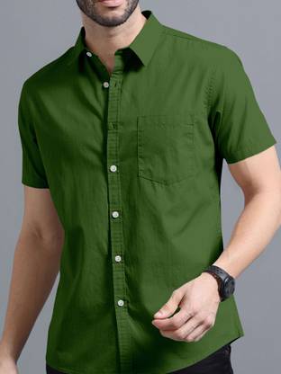Men Regular Fit Solid Spread Collar Casual Shirt