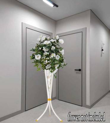 ISHA TOUCH METAL KING Iron Vase
