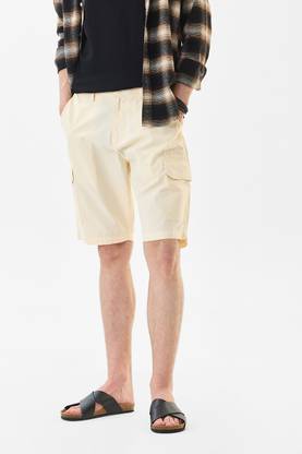 Snitch Solid Men Beige Cargo Shorts