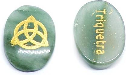 AIR9999 Lucky Triquetra Celtic Trinity Knot Symbol Engraved Natural Green Decorative Showpiece  -  2 cm