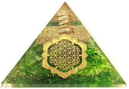 Puja N Pujari Green Crystal Healing Stones Pyramid for Vastu Decorative Showpiece  -  7 cm